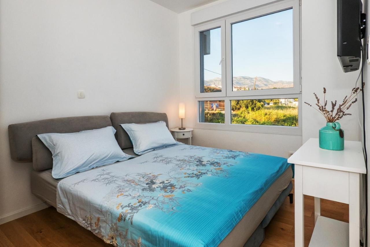 Sea View With Garden Apartment Joshua Split Exterior photo